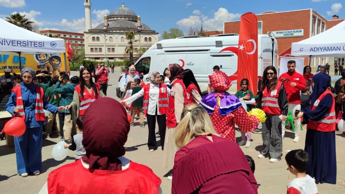 Adıyaman Üniversitesi’nde ‘Çocuk Fest’26’ renkli görüntelere sahne oldu  - Videolu Haber