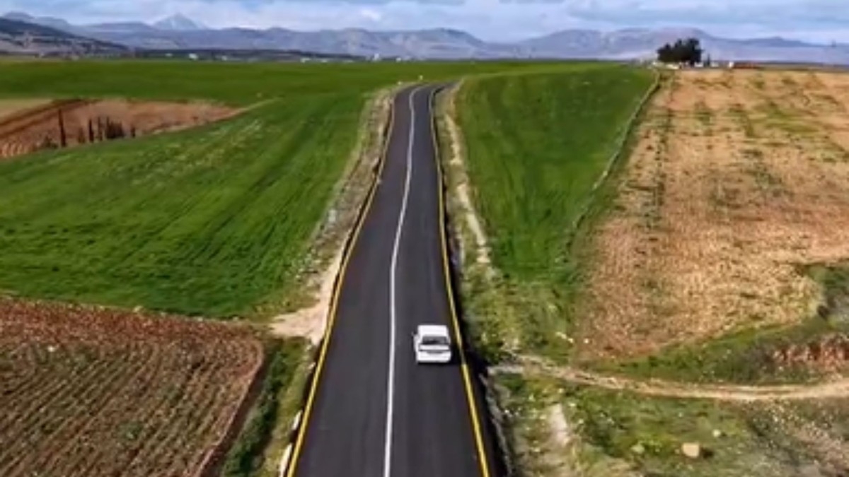 Adıyaman’da köy yollarında büyük dönüşüm: 38 kilometre sıcak asfalt tamamlandı  - Videolu Haber