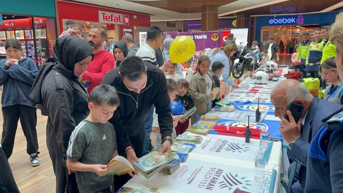 Adıyaman Belediyesi’nden çocuklara trafik haftası etkinliği  - Videolu Haber