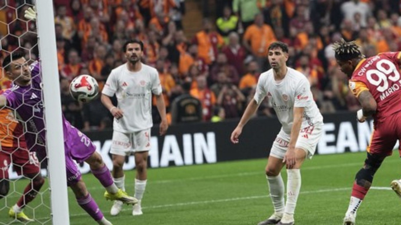 Hangi takımlar ligden düştü? Süper Lig'de 9 Mayıs'ta oynanan maçların sonuçları!