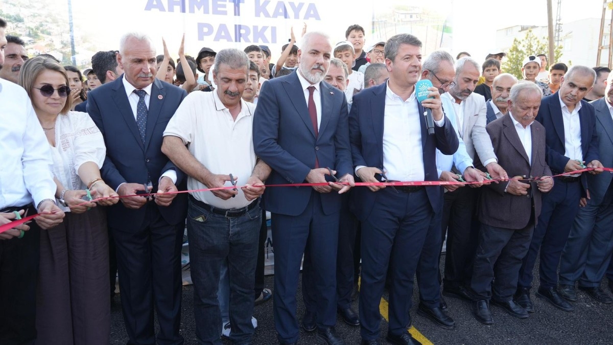 Ahmet Kaya Parkı açıldı, Tutdere: ‘2026 yılı açılışlar yılı olacak’  - Videolu Haber