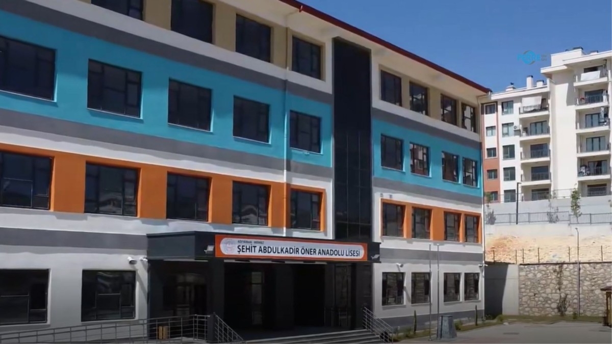 İndere'de 960 öğrenci kapasiteli Anadolu Lisesi eğitime hazır  - Videolu Haber
