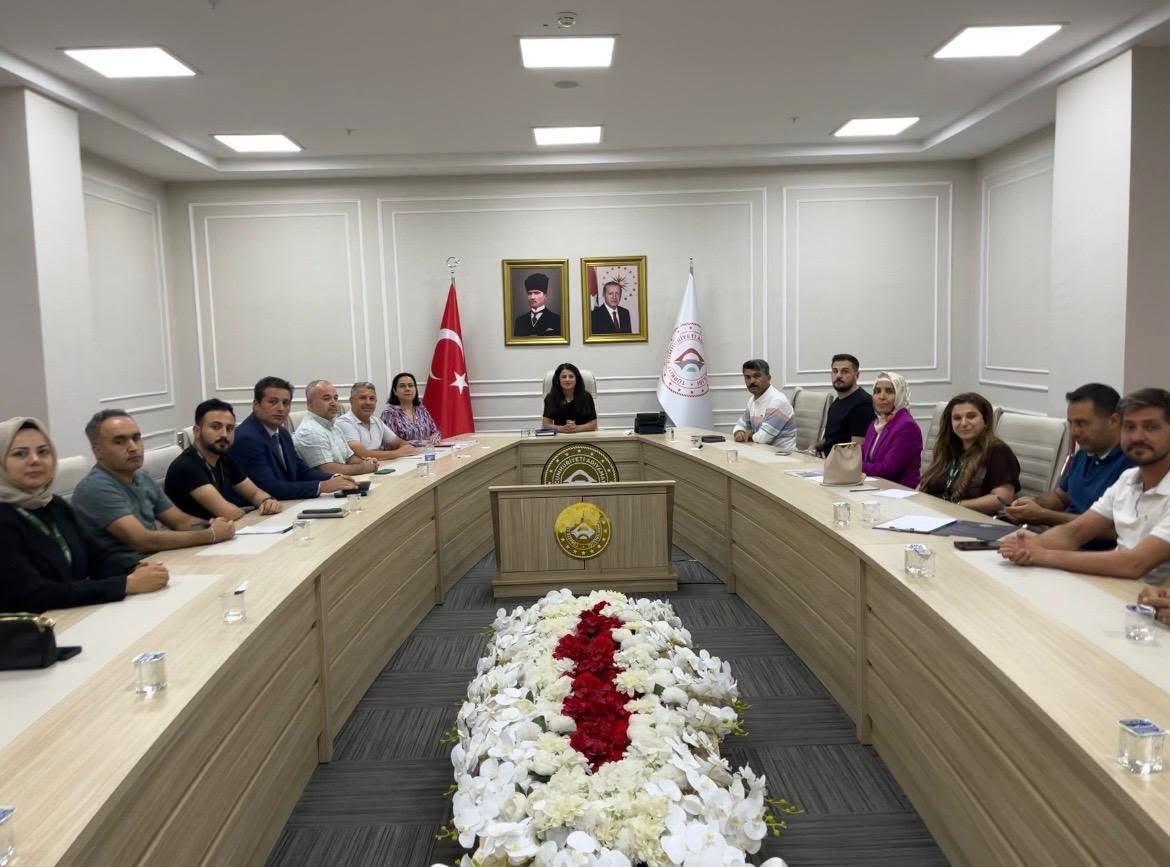 Adıyaman’da 'Uzat Elini Projesi' toplantısı gerçekleştirildi