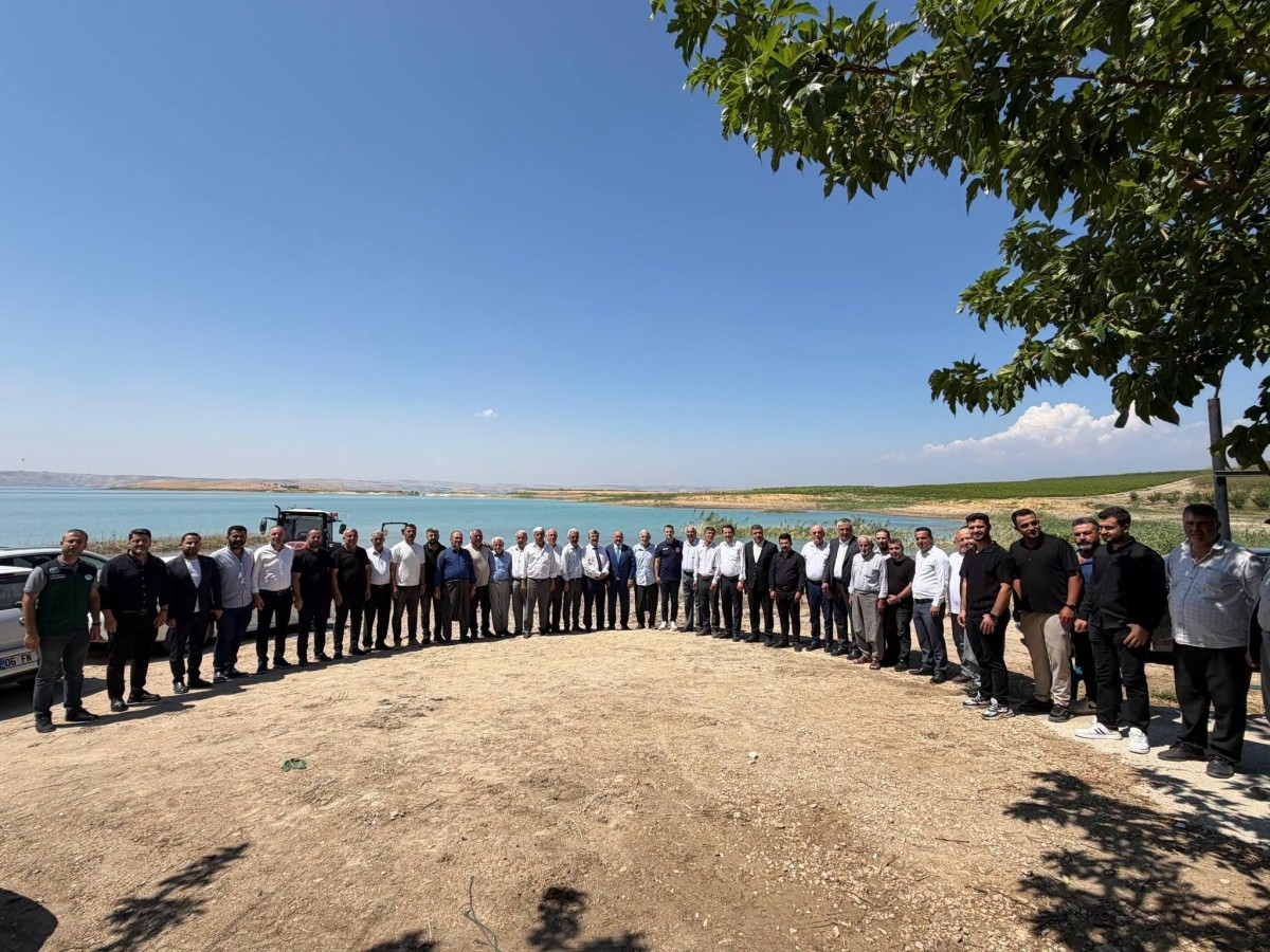 AK Parti’li Kurt: Her köye aynı hizmet anlayışıyla ulaşıyoruz