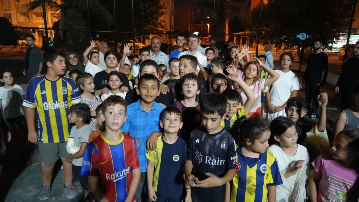 Tutdere çocukların talebini yerine getirdi: Necmettin Erbakan Parkı’na futbol sahası yapıldı  - Videolu Haber