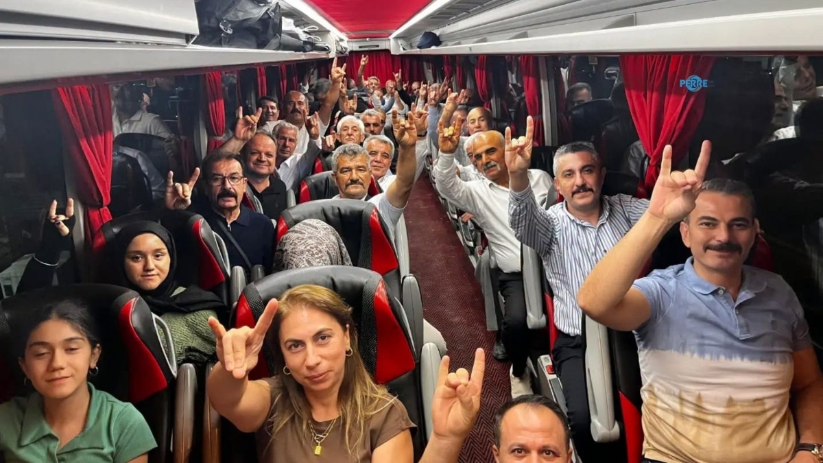 Ali Önat ve Selçuk Aslancan teşkilatlarıyla birlikte Malazgirt Zaferi etkinliklerine katıldı