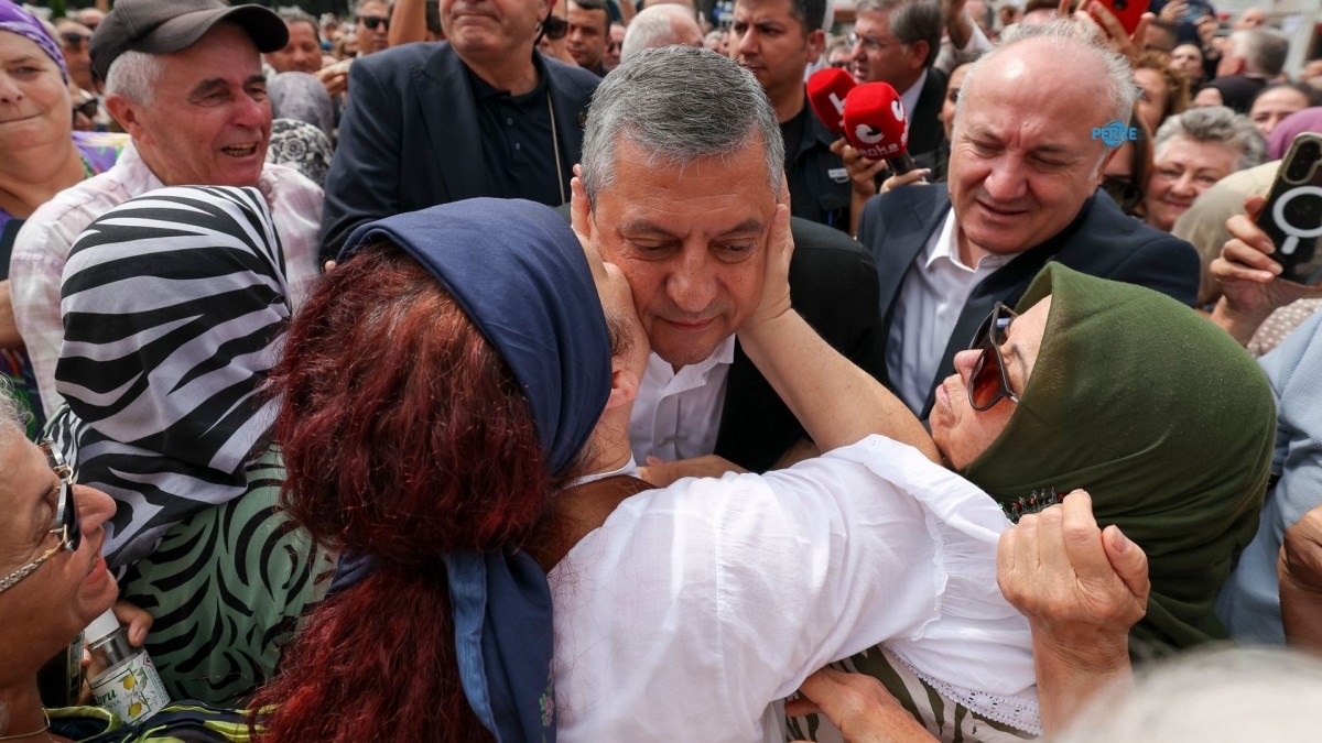 Özgür Özel’den emekli maaşı değerlendirmesi: ‘8 çeyrek altından 2 çeyreğe düştü’