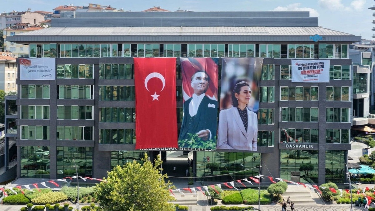 Üsküdar Belediyesi’nde Başkan Yardımcısı Amine Cansu Çelik dahil 3 tutuklama