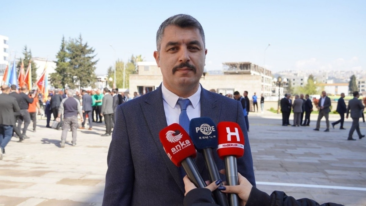 İbrahim Ertaş: ‘Öğretmeni güvenceli ve itibarlı olmayan eğitim sisteminden başarı beklenemez’