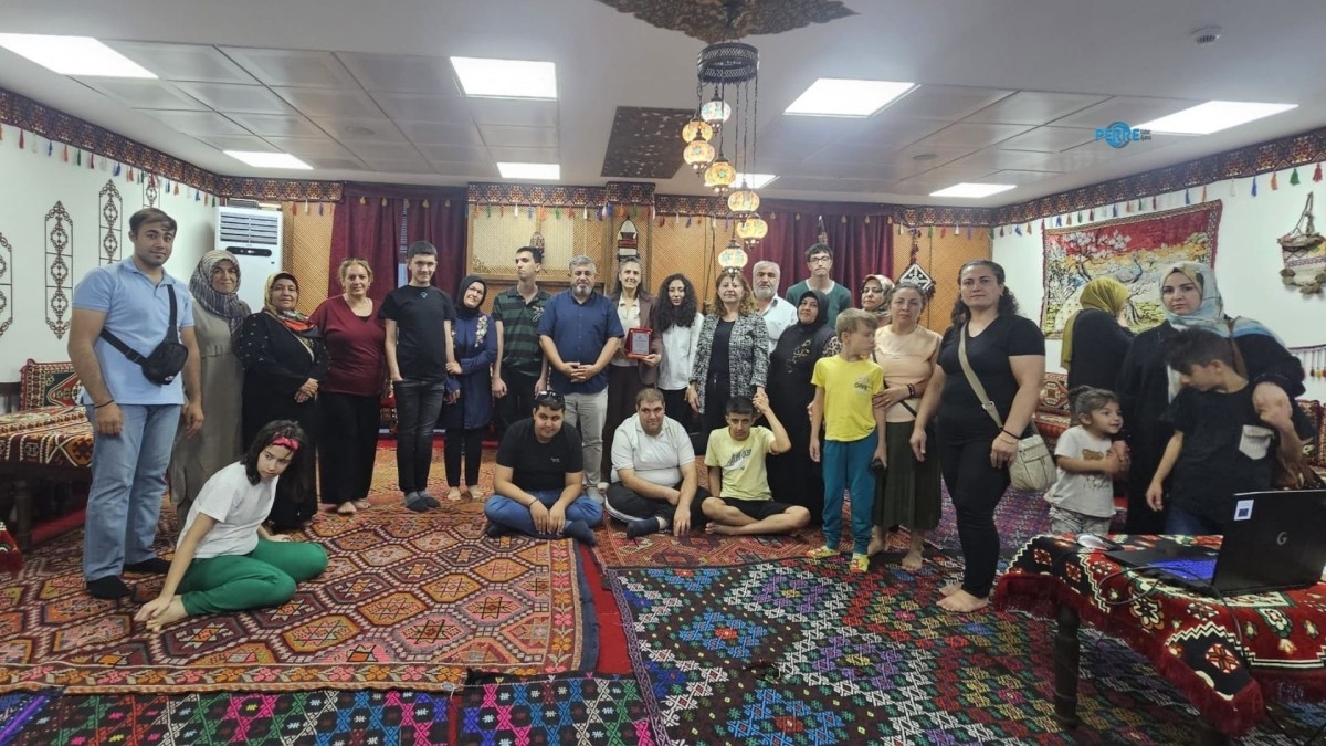 Adıyaman’da otizmli bireyler ve aileleri uzmanlarla buluştu