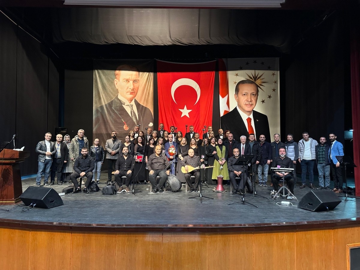 Medeniyetler Koro Dinletisi büyük beğeni aldı