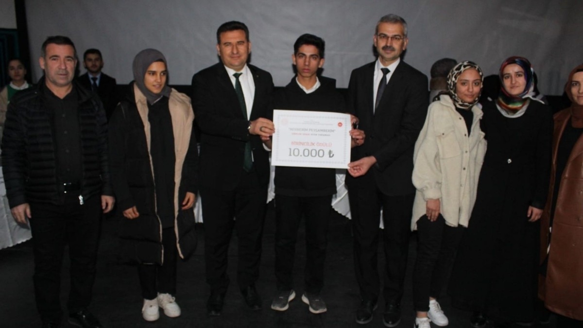 Siyer yarışması finalistleri ödüllerini aldı