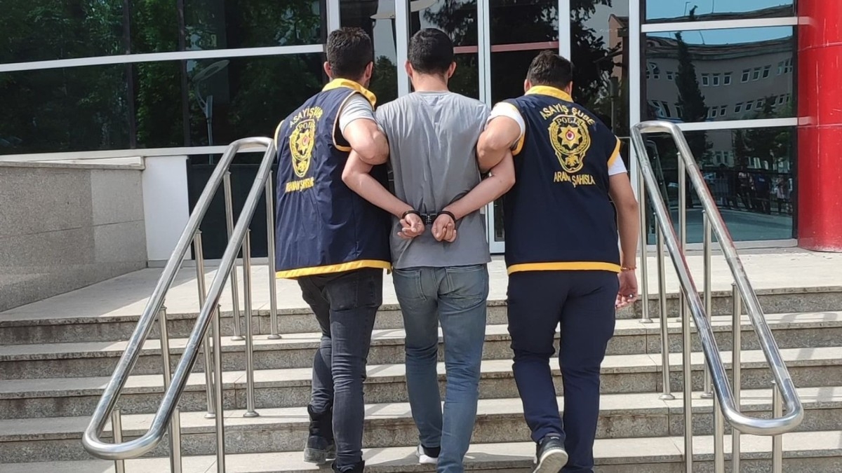 Adıyaman'da 10 yıl hapis cezası bulunan firarisi yakalandı