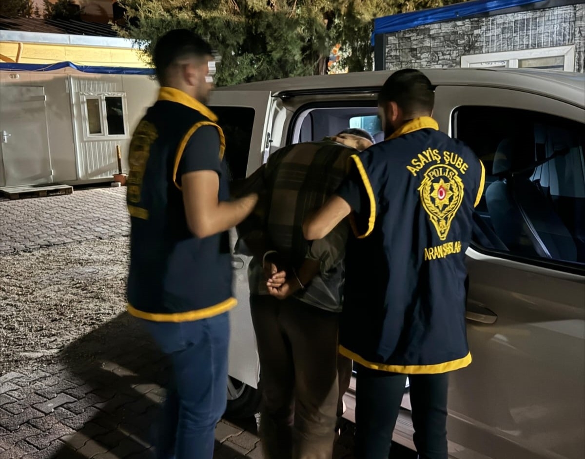 Hırsızlık şüphelisi firari yakalandı