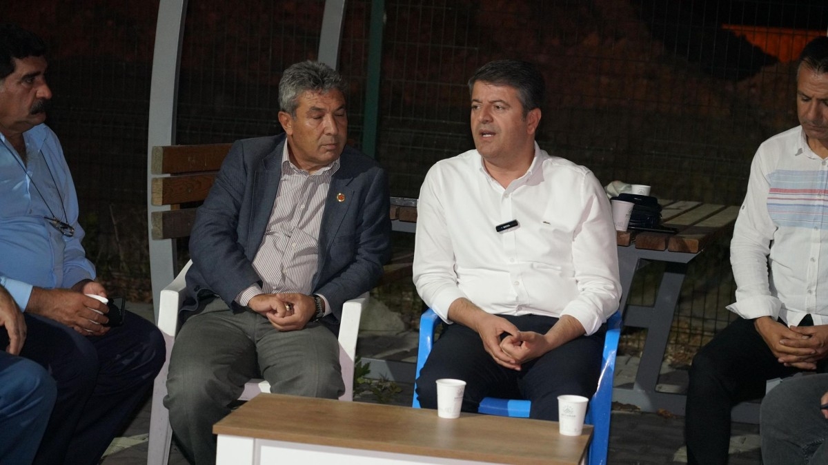 Başkan Tutdere, Muhtarlarla Çiğköfte ikramında buluştu