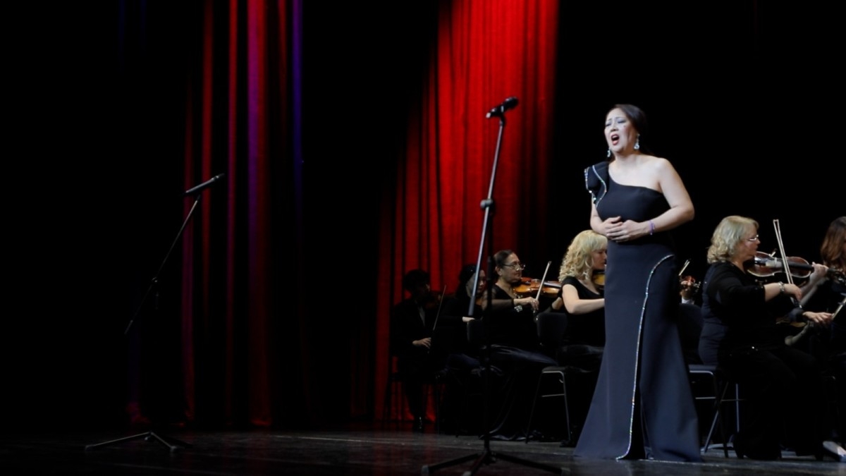 Özbek Sanatçılardan büyüleyen konser