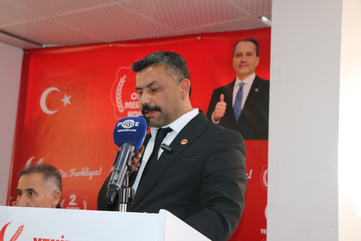 Yeniden Refah Partisi Adıyaman Merkez İlçe Başkanı Hasan Özdemir, kongrede güven tazeledi  - Videolu Haber