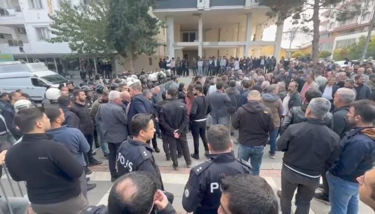 Şanlıurfa’da kayyum protestosunda 8 gözaltı: Valilikten açıklama geldi