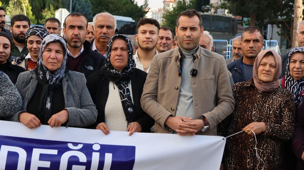 DEM Parti Adıyaman Örgütü Halfeti’de: 'Kayyumlar geri çekilene kadar mücadelemiz sürecek'  - Videolu Haber