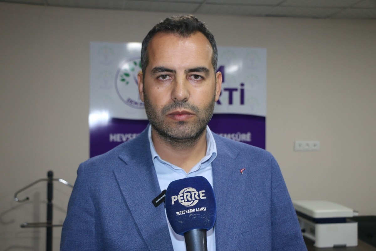 DEM Parti Adıyaman İl Başkanlığı’nda Sırrı Süreyya Önder için taziye kabulü başladı  - Videolu Haber