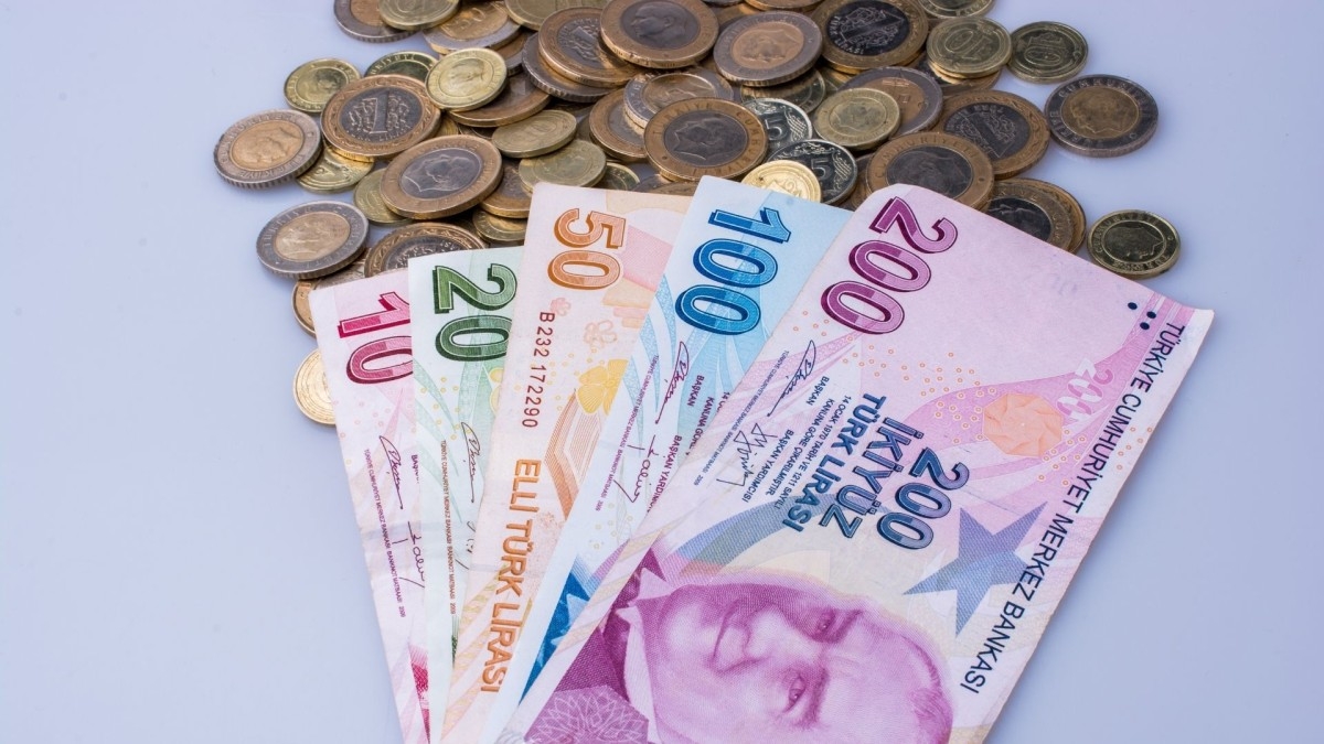 Memur ve Emekli Maaşları Kesinleşti: İşte Yeni Zam Oranları ve Maaşlar