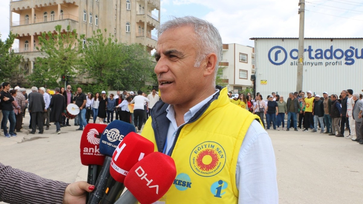 Başkan Zeynal Polat’tan 1 Mayıs mesajı: ‘Ranta değil, emekçiye bütçe istiyoruz’  - Videolu Haber