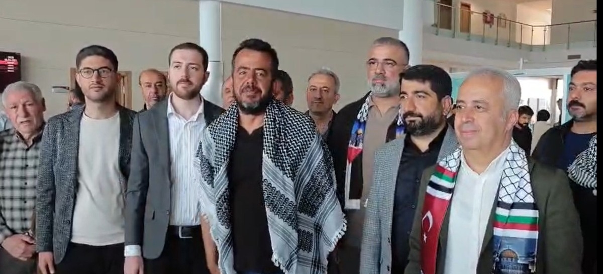 Adıyaman’da duygusal karşılama: 'Bizi durduramayacaklar'  - Videolu Haber