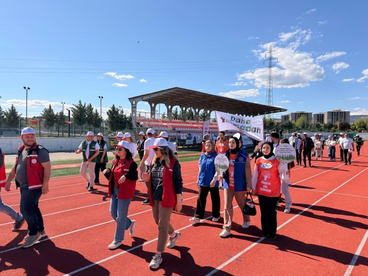Adıyaman’da “Sağlık İçin Hareket Et Günü” yürüyüşü düzenlendi