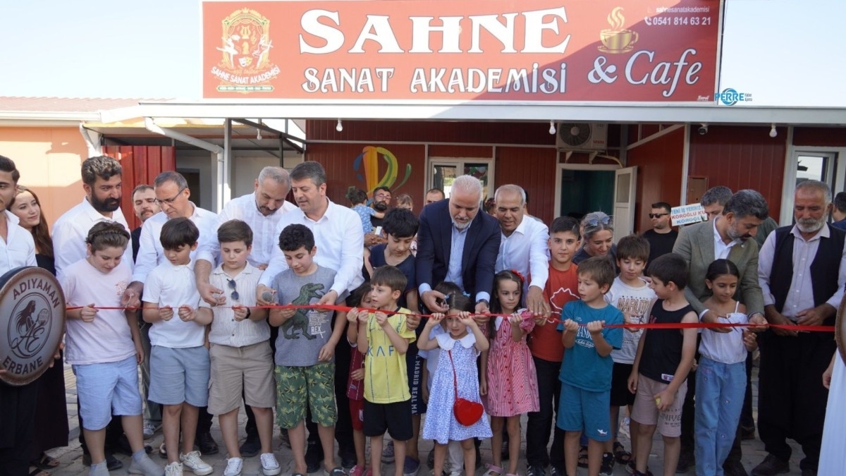 Adıyaman'da sanat adına yeni bir adım: Sahne Sanat Akademisi hizmete açıldı  - Videolu Haber