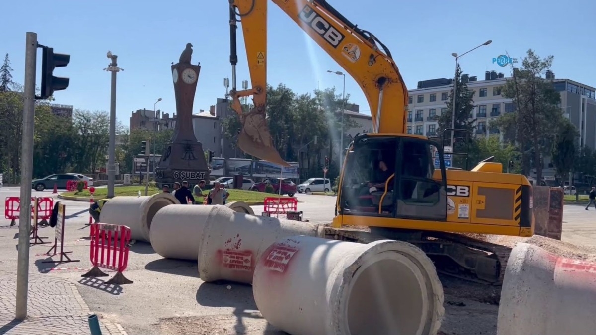 Adıyaman’da dört mahalleyi kapsayan yağmur suyu hattı çalışması başladı  - Videolu Haber
